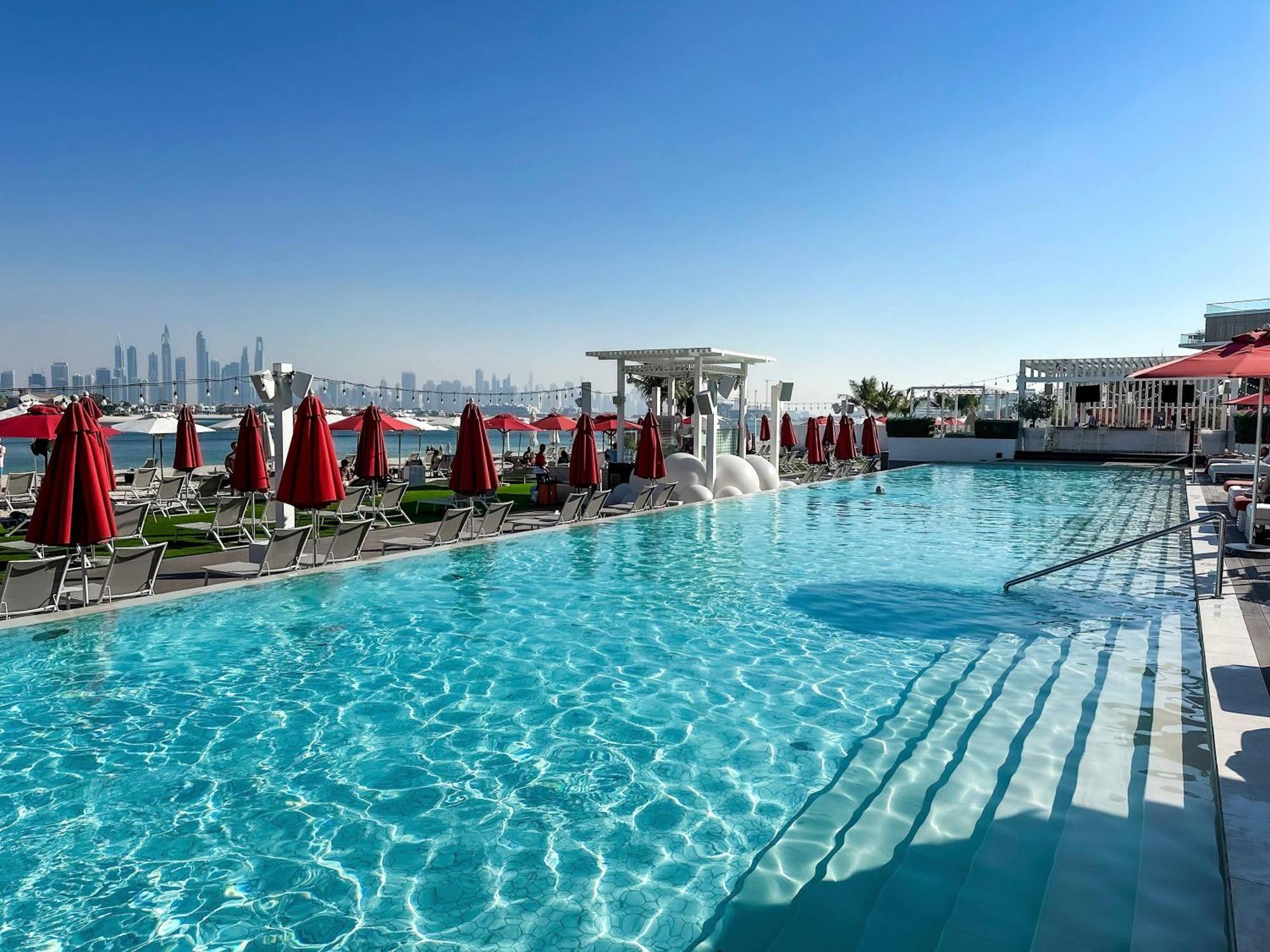 Cozy Beachfront 1 Bedroom - The 8 * دبي